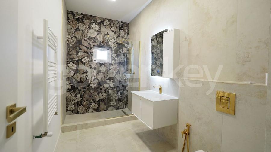 Vila spatioasa cu 6 camere si 500mp teren - 15