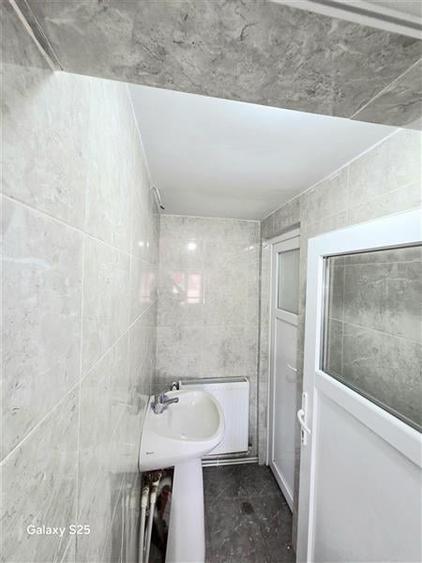 Spatiu Comercial cu Vad, Renovat, Zona CET Medeea - 5