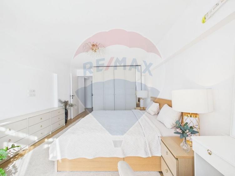 Apartament cu 3 camere decomandat, mobilat în Unirii