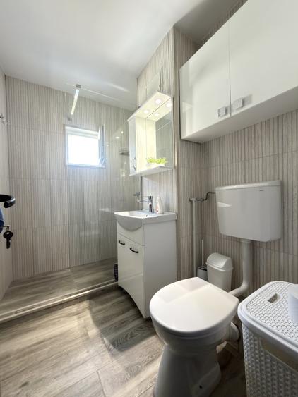 Apartament 3 camere, 2 bai, decomandat, 65 mp utili - Calea Girocului - 9