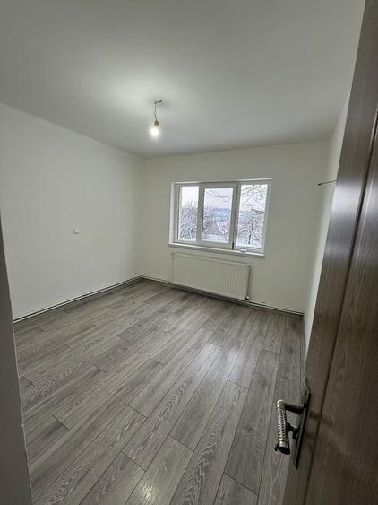 Inchiriez apartament cartier Stadion la parter 67,30 mp - 6