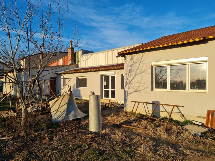 Proprietate mixta- spatii comerciale, service auto, casa si teren - 4