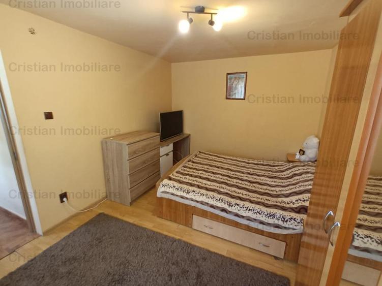 CASA NOUA 2 corpuri  Teren 300 mp, zona Chercea - 4