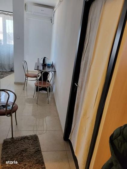 Inchiriez garsoniera spatioasa pe AI Cuza zona centrala Mc D - 1