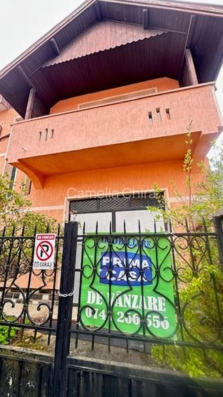 Casă individuală cu 4 camere în Central