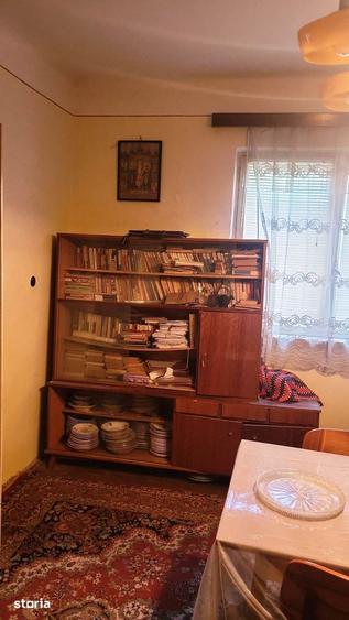Casă cu 3 camere cu Teren 540 Mp în Central