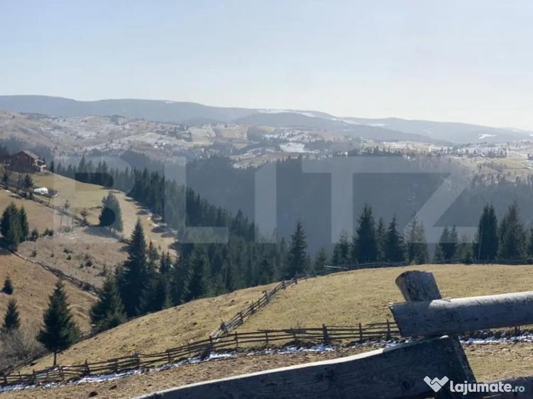 Teren intravilan, front la strada, 3321mp, utilitati, Marise - 3