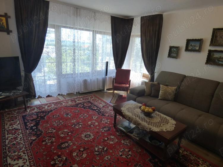 Vand apartament doua camere decomandate ,suprafata utila 60 mp. - 10