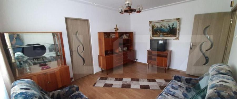 Apartament de vanzare, cu 3 camere, 56 mp, zona Micro 5 - 7