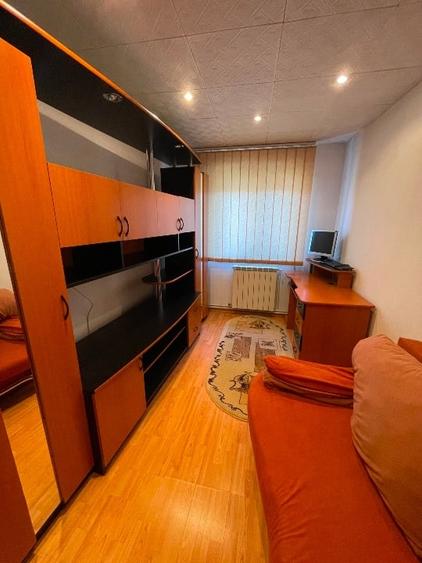 Vand apartament 3 camere in Petroșani - 11