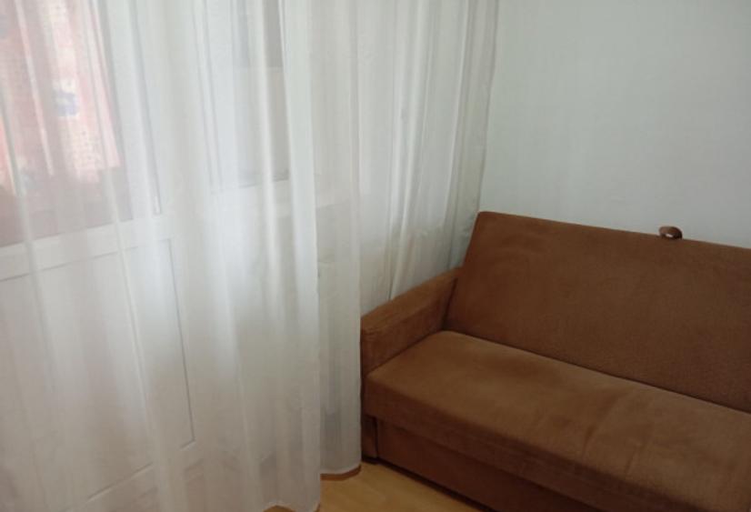 Ofer spre inchiriere garsoniera decomandata 35 metri patra?i Craiovi?a - 1