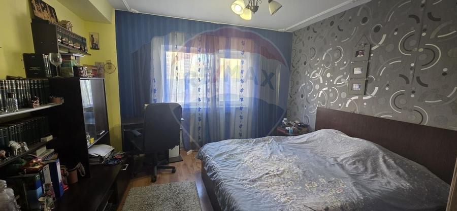 Apartament cu 3 camere de vanzare in Micro 6 – locatie excelenta - 8