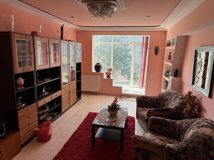 Vand apartament cu 3 camere - 2