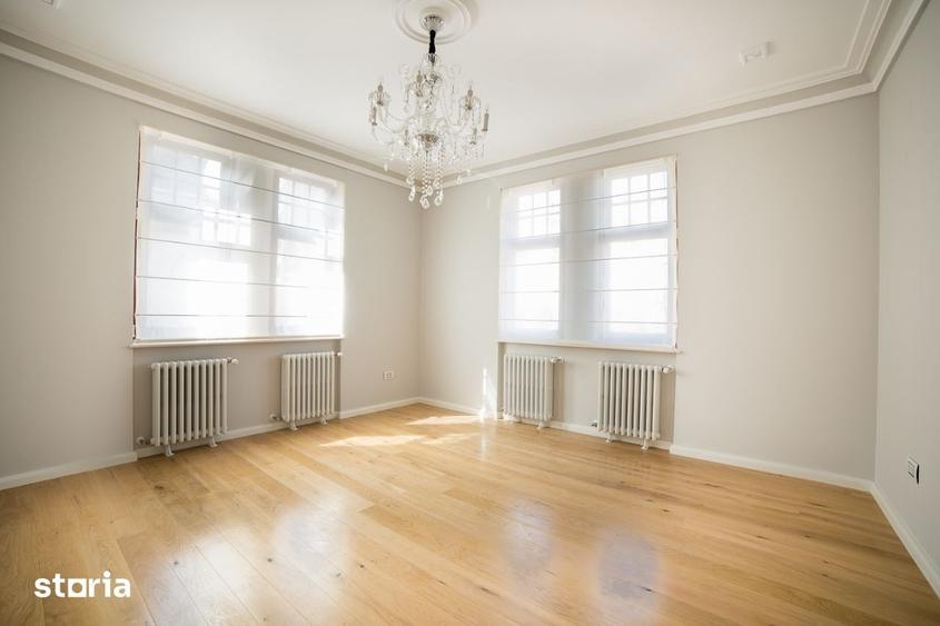 Apartament cu 5 camere în Eminescu