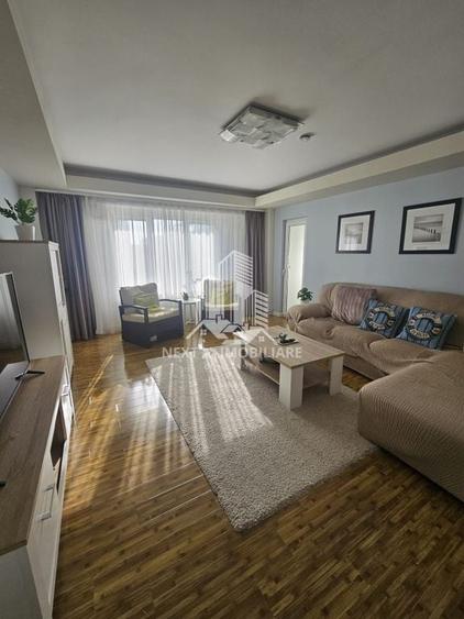 Apartament cu 3 camere decomandat în Faleza Nord