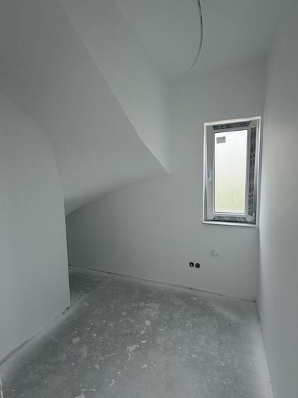 Casă cu 3 camere în Central