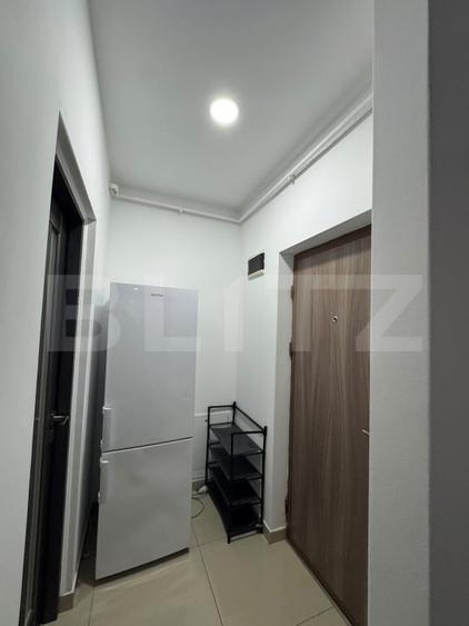 Apartament cu 2 camere semidecomandat, mobilat în Florești