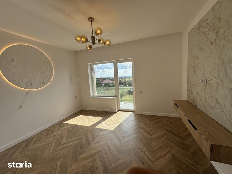 Casă cu 5 camere cu Teren 432 Mp în Central
