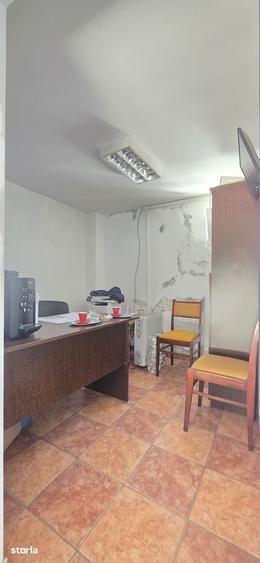 Spațiu comercial, de 200 mp, în Agigea