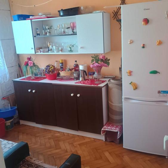 Apartment mobilat,3 camere situat in zona buna