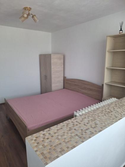 Apartament cu 2 camere decomandat în Romanilor