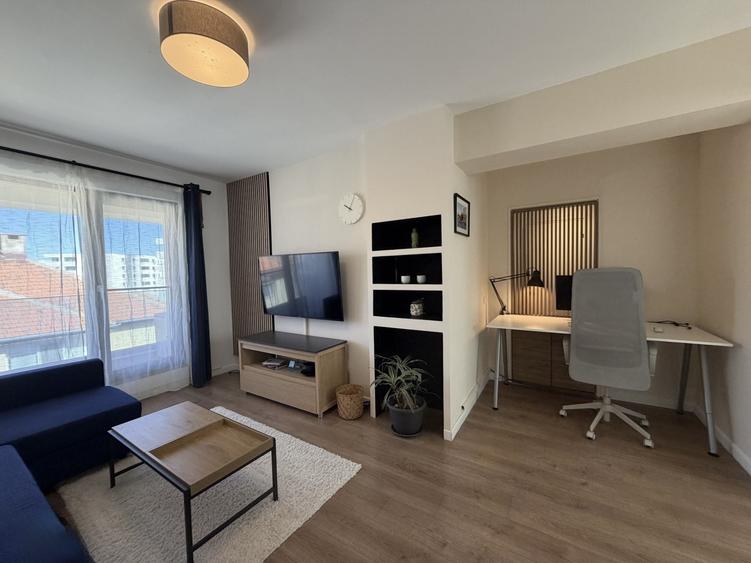 Apartament cu 2 camere semidecomandat, mobilat în Pipera