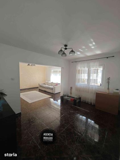 Apartament cu 4 camere decomandat în Central