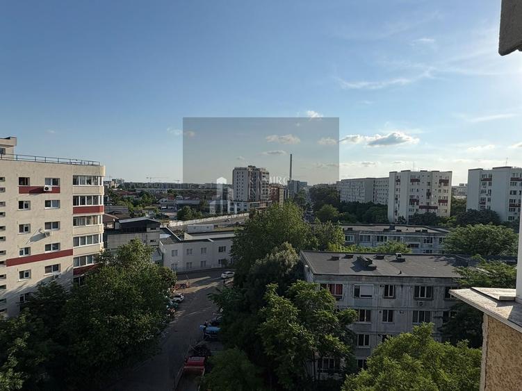 Apartament cu 3 camere decomandat în Apărătorii Patriei