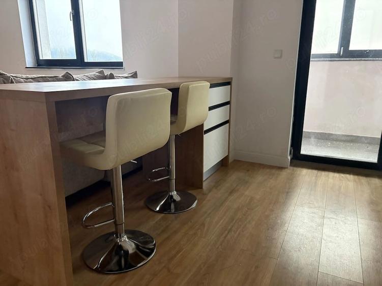 Apartament cu 2 camere decomandat în Precista