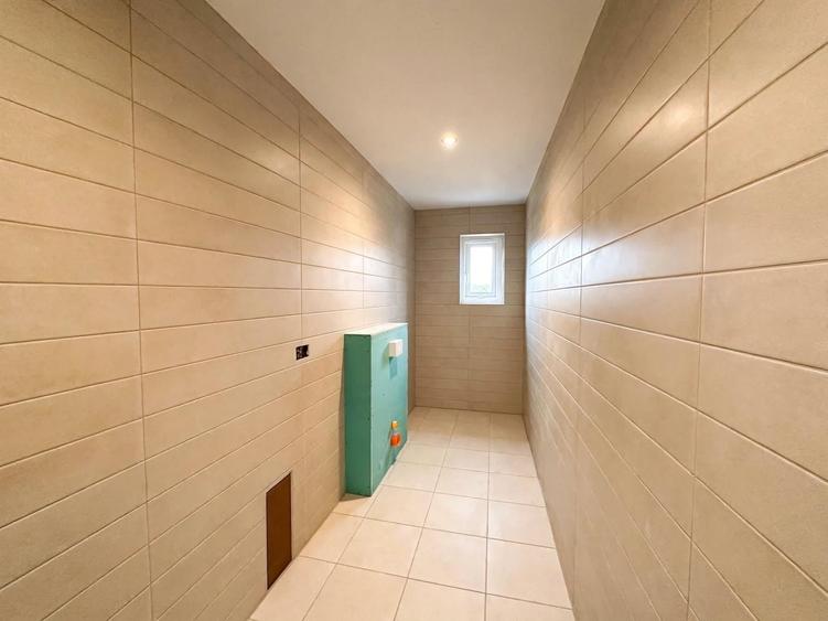 Duplex cu 3 camere cu Canalizare în Ghiroda