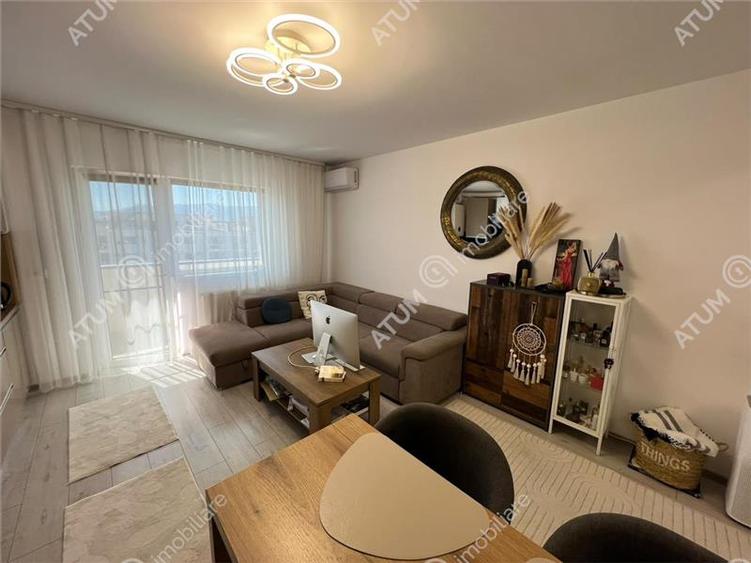 Apartament cu 2 camere decomandat, mobilat în Șelimbăr