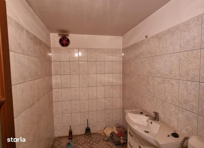 Apartament cu 2 camere decomandat în Nicolina