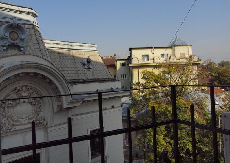 Apartament cu 2 camere semidecomandat în Cișmigiu