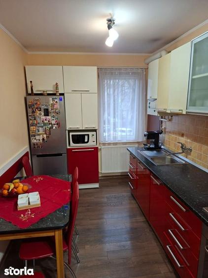 Apartament cu 3 camere în Tudor