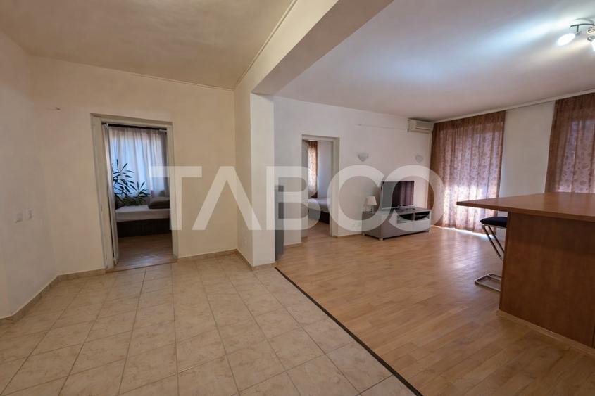 Apartament cu 3 camere semidecomandat, mobilat în Bună Ziua
