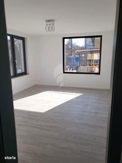Apartament cu 3 camere semidecomandat în Semicentral