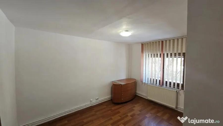 Spațiu comercial, de 84 mp, în Calea București