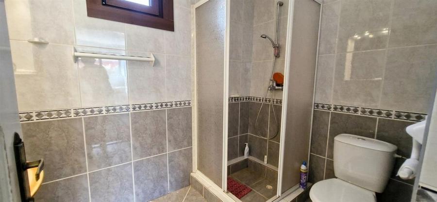 Casă cu 4 camere cu Teren 688 Mp în Lugașu de Jos
