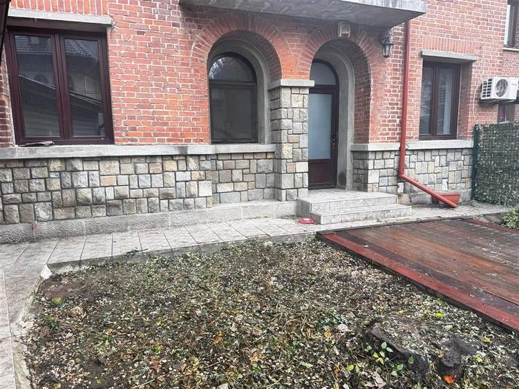 Apartament cu 2 camere, curte 100 mp, garaj si boxa, Zona Bulevardul Independent - 10