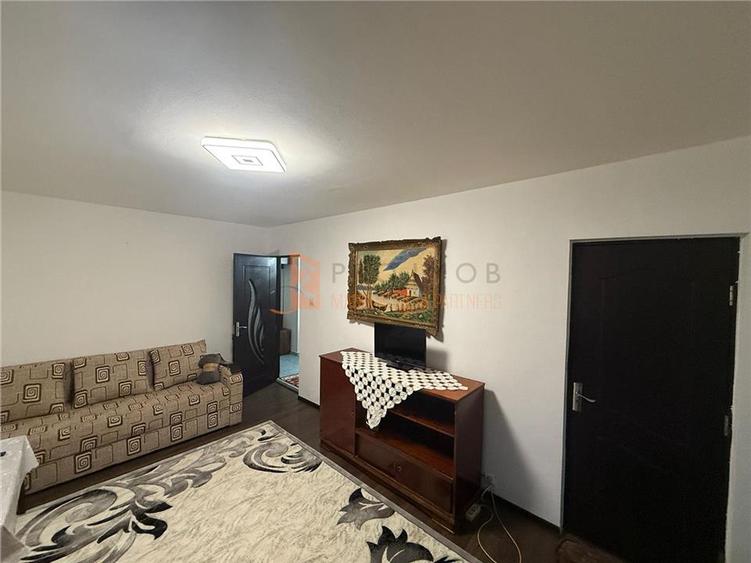 Apartament 2 camere cf 1  decomandat zona Brosteni - 2