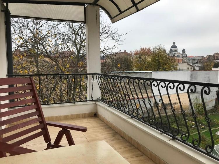 Inchiriez apartament cu doua camere, 75 m2 si cu terasa de 14 m2