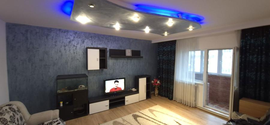 Inchiriez apartament 3 cam decomandat, - 2