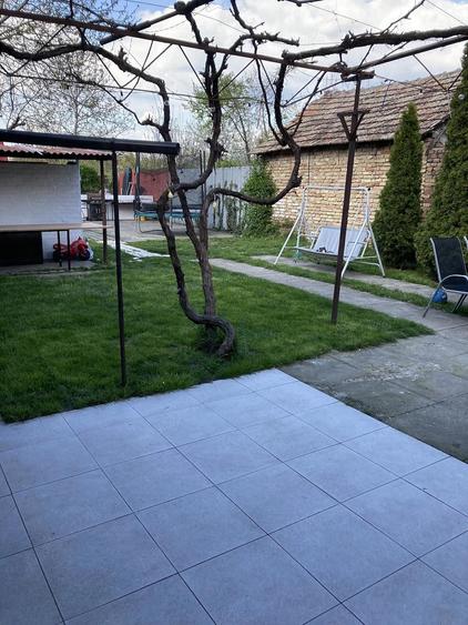 Vand Casa Cu Etaj Si Teren Mare - 9