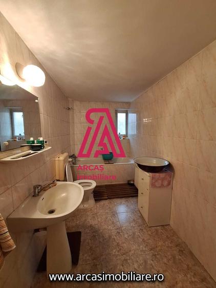 Casa de vanzare 7 camere, teren 1000 mp Sub Arini! - 11