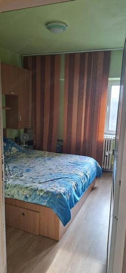 Vand apartament 2 camere decomandat - 2