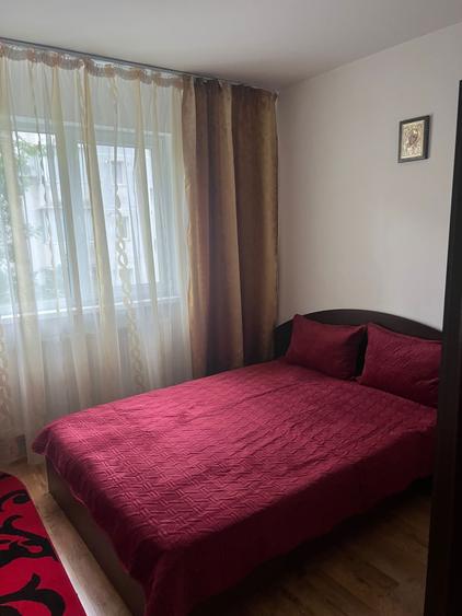 Inchiriez apartament semidecomandat str.Milcov - 6