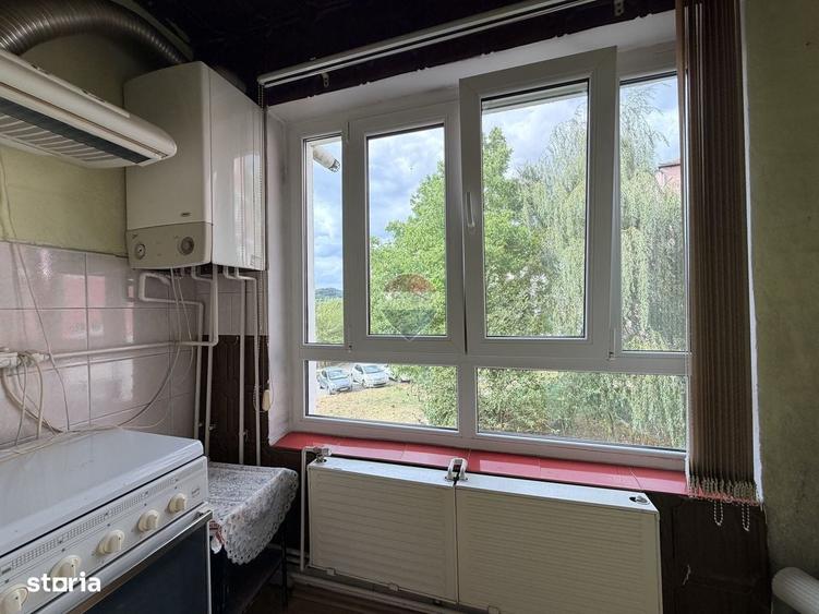 Apartament cu 2 camere decomandat în Vitrometan