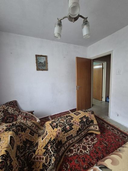 AP. 2CAM. ET.6/10 - AUCHAN TITAN,IRIS MALL / STR. JEAN STERIADI! - 13