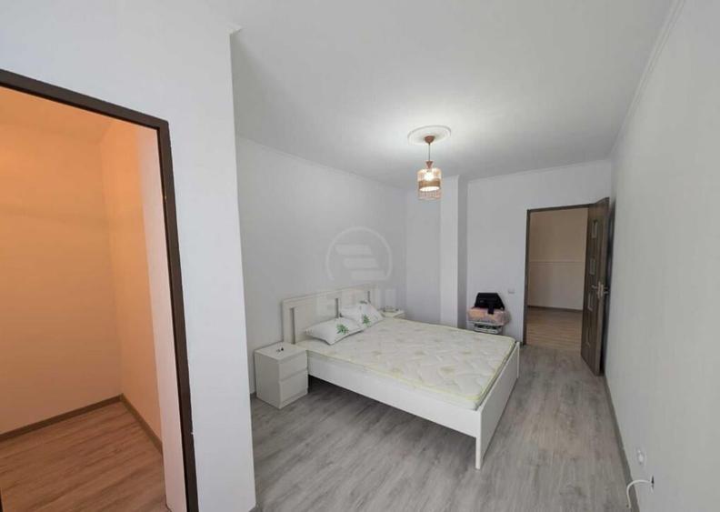 Apartament cu 3 camere, zona Terra - 1