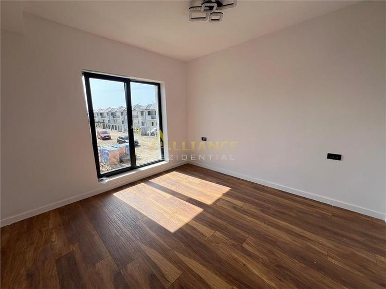 Vila Individuala  - 4 camere - 3 bai-teren -320-600 M de STV - 17